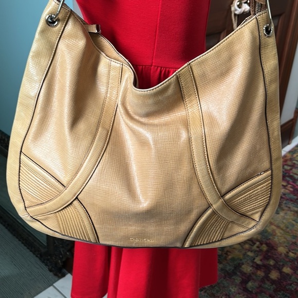 Calvin Klein   Shoulder Bag Tan  EUC 17w x 13h  Fine Stitching  hobo bag large - Picture 2 of 16
